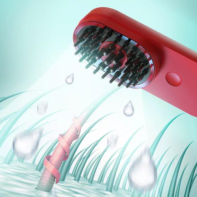 Illustration of liquid application through the scalp comb's teeth